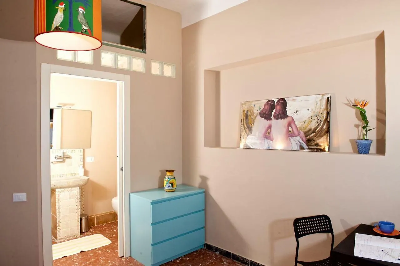 Liberi Mercanti - Guest House Affittacamere Лукка