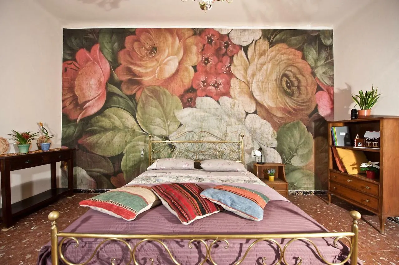 Liberi Mercanti - Guest House Affittacamere Лукка