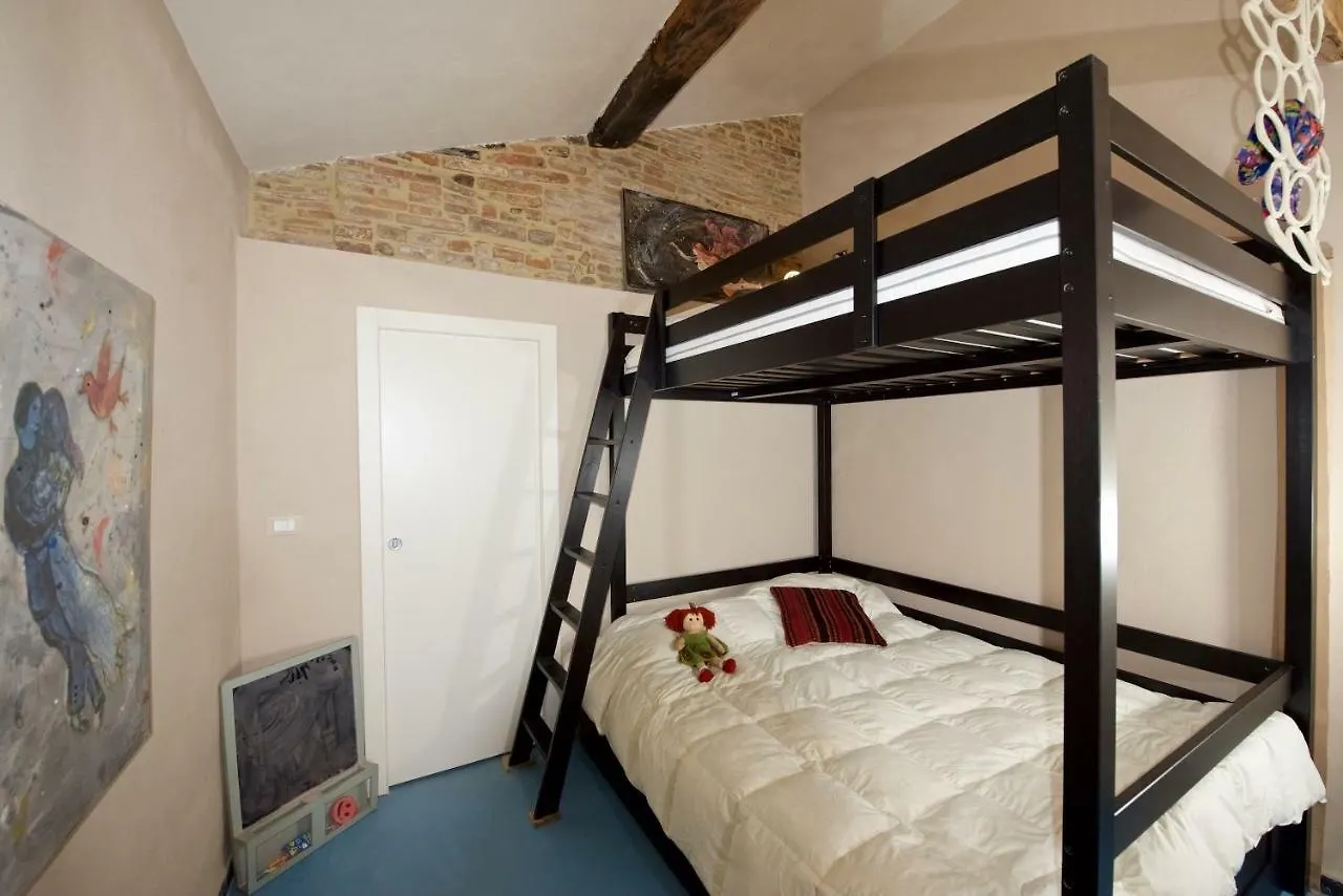 Liberi Mercanti - Guest House Affittacamere Лукка